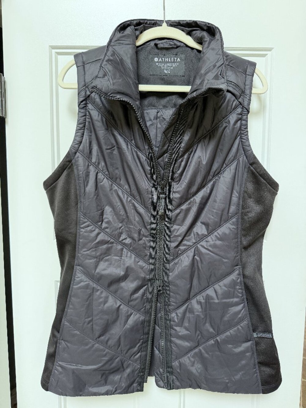 Athleta Rock Ridge PrimaLoft Vest size XL Tall black quilted insulated